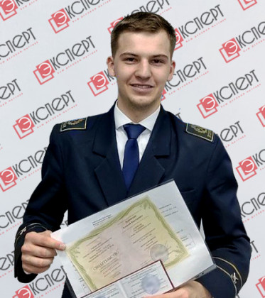 Роман Дубровский